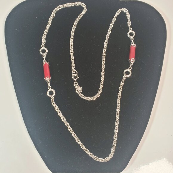 Silver-Tone Dress Necklace with Red Barrel Beads Sarah Coventry, Made in Canada - Picture 6 of 9